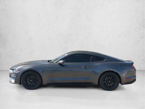 Used 2018 Ford Mustang Coupe RWD image 9