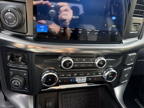 Used 2024 Ford F150 Lariat w/ Equipment Group 502A High image 29