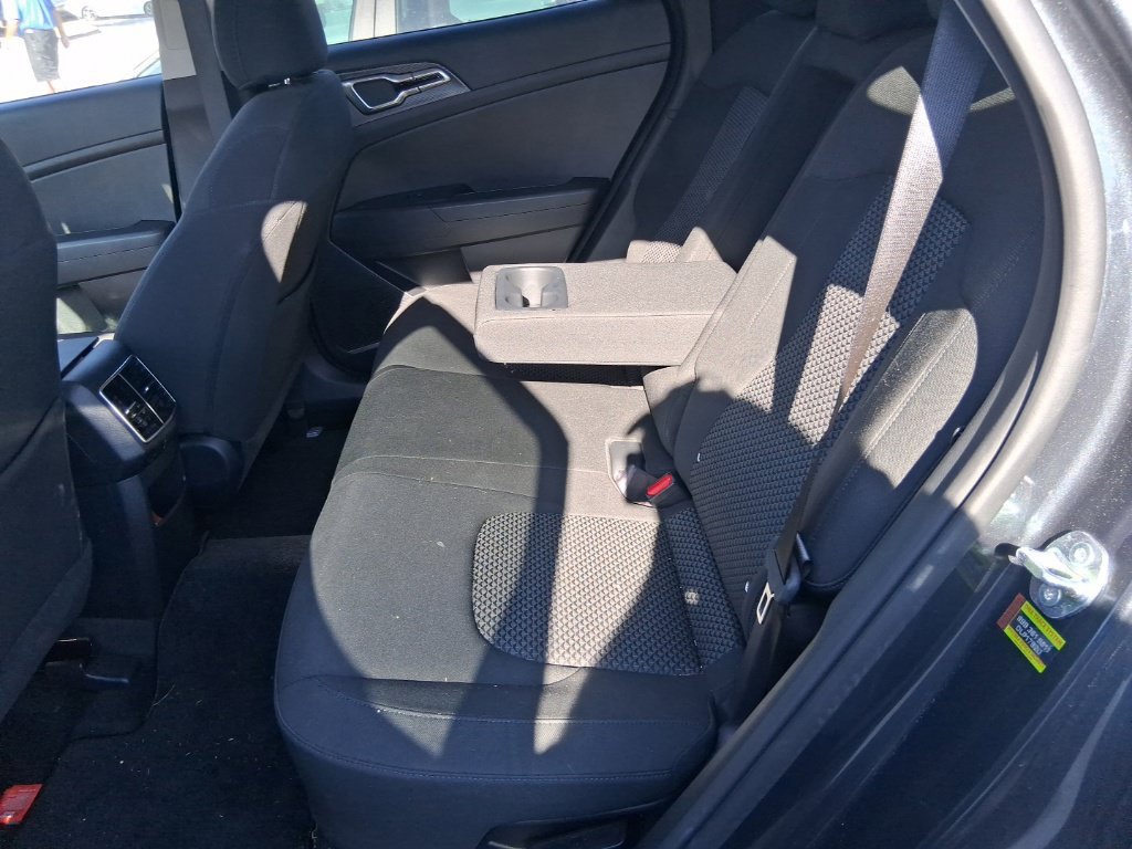 Certified 2024 Kia Sportage LX AWD/4WD image 17