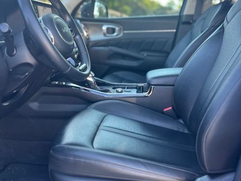 Used 2022 Kia Sorento SX AWD/4WD image 23