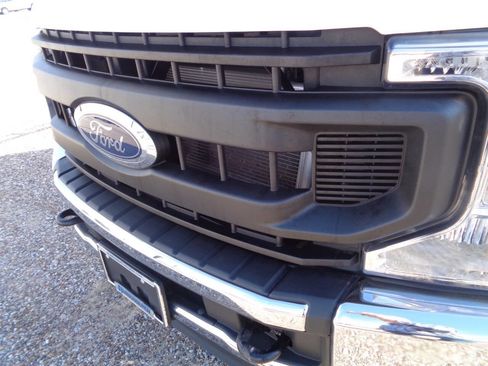 Used 2022 Ford F250 XL w/ Power Equipment Group image 47