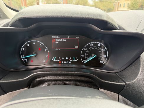 Used 2020 Ford Transit Connect XLT image 22