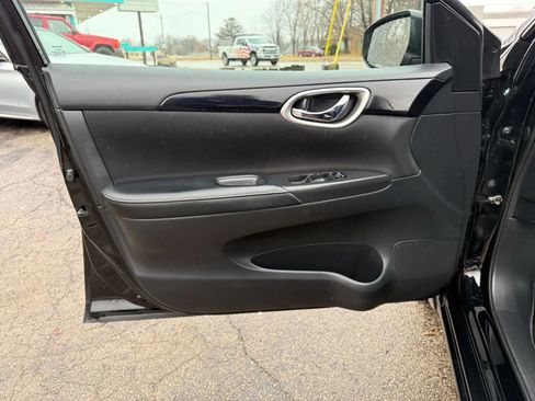 Used 2019 Nissan Sentra SV image 9