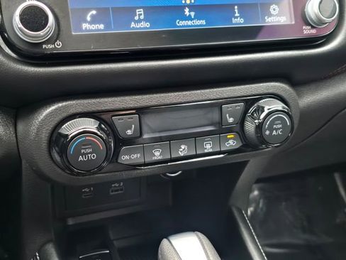 Used 2024 Nissan Kicks SR w/ SR Premium Package FWD image 24