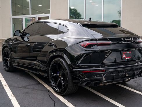 Used 2020 Lamborghini Urus AWD/4WD image 20