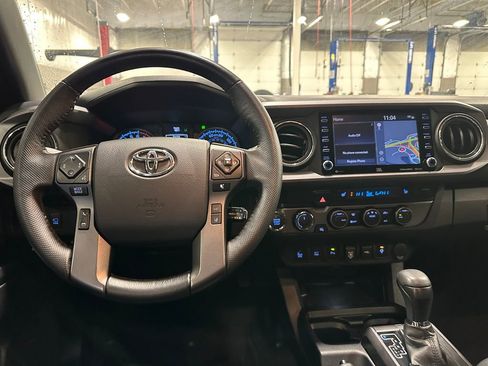 Used 2023 Toyota Tacoma TRD Off-Road image 15