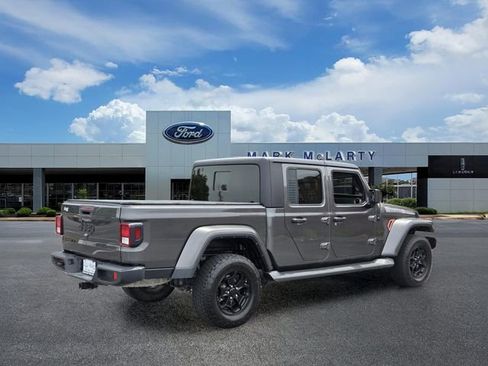 Used 2023 Jeep Gladiator Sport AWD/4WD image 5