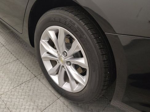 Used 2021 Chevrolet Malibu LT FWD image 31