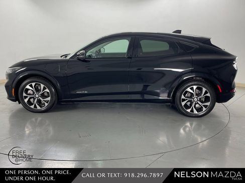 Used 2022 Ford Mustang Mach-E Premium image 9