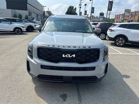 Used 2022 Kia Telluride EX w/ EX Premium Package AWD/4WD image 2