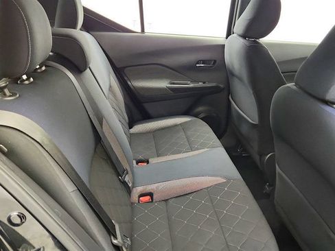 Used 2018 Nissan Kicks SV w/ Exterior Package FWD image 22