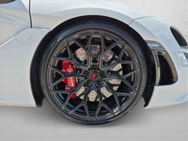 Used 2020 McLaren 720S Performance RWD image 19