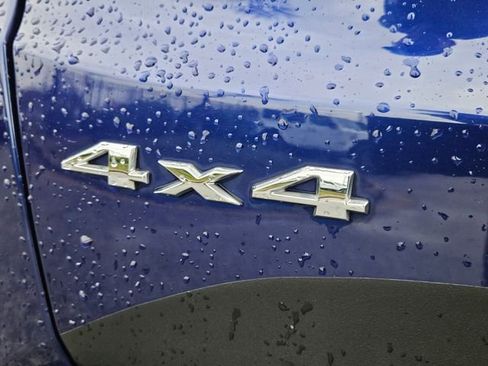 Used 2019 Jeep Renegade Latitude w/ Cold Weather Group image 24