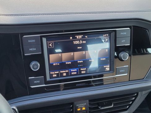 Used 2021 Volkswagen Jetta R-Line image 21