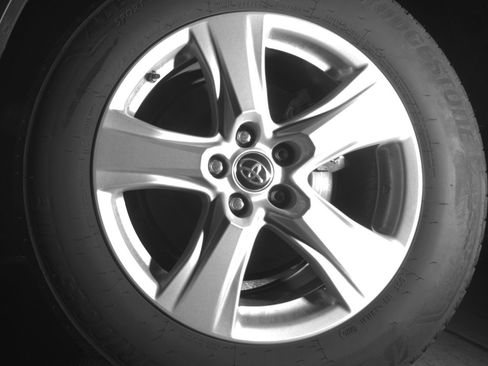 Used 2025 Toyota Highlander LE FWD image 14