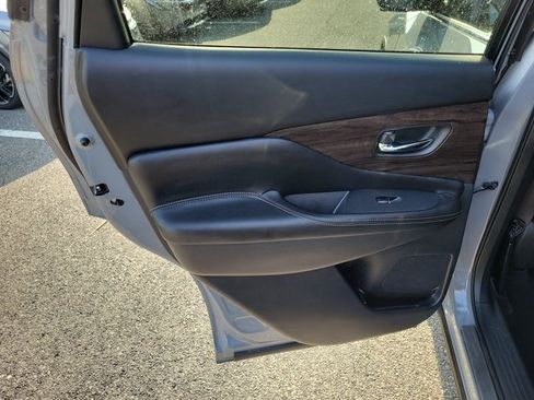 Used 2024 Nissan Murano Platinum w/ Cargo Package FWD image 15