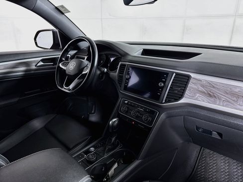 Used 2020 Volkswagen Atlas Cross Sport SE AWD/4WD image 26