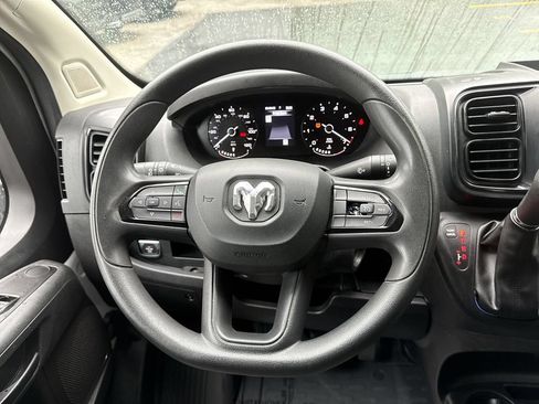 Used 2023 RAM ProMaster 2500 FWD image 11