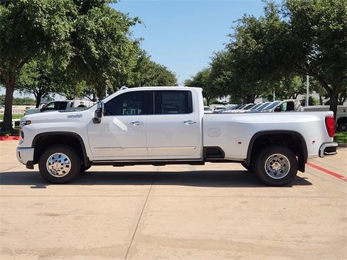 New 2026 Chevrolet Silverado 3500 High Country w/ High Country Premium Package AWD/4WD image 5