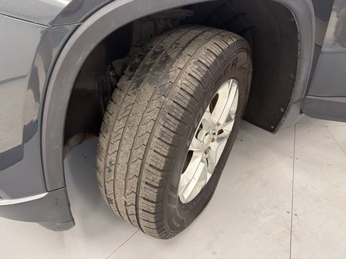 Used 2019 Chevrolet Traverse LT w/ LPO, Floor Liner Package image 58