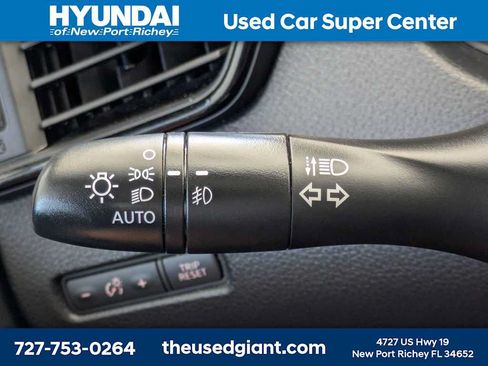 Used 2018 Nissan Rogue SV w/ Premium Package FWD image 34