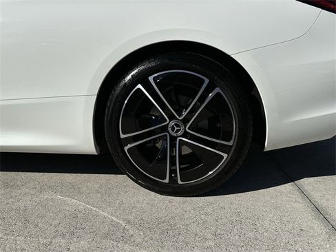 Used 2025 Mercedes-Benz CLE 300 4MATIC Cabriolet image 18