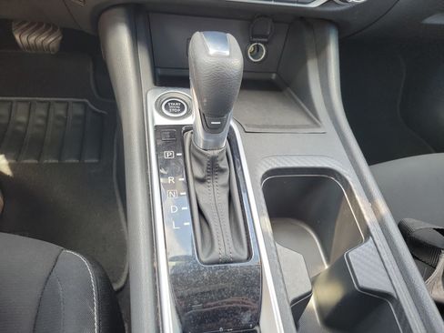 Used 2020 Nissan Sentra SV w/ Electronics Package FWD image 32