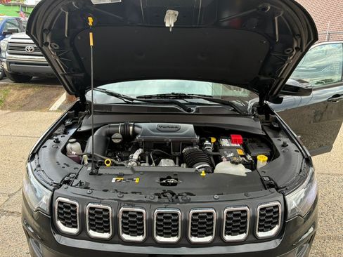 Used 2024 Jeep Compass Latitude AWD/4WD image 18