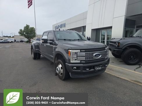 Used 2019 Ford F350 Platinum w/ Platinum Ultimate Package AWD/4WD image 2