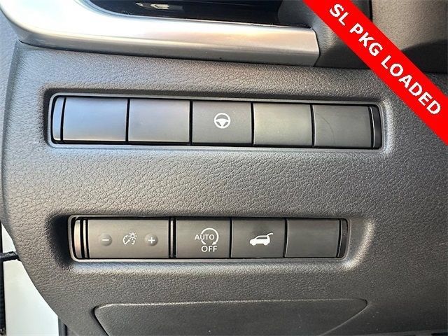 Used 2023 Nissan Rogue SL AWD/4WD image 21
