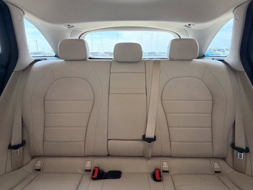 Used 2022 Mercedes-Benz GLC 300 w/ Premium Package Lite image 24