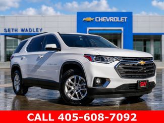Used 2020 Chevrolet Traverse LT FWD video 1