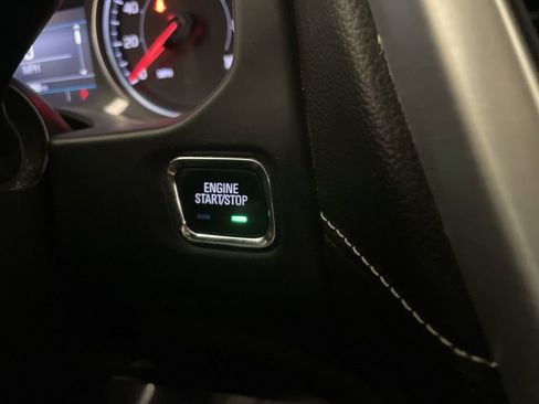 Used 2023 GMC Acadia SLE w/ Elevation Edition FWD image 11