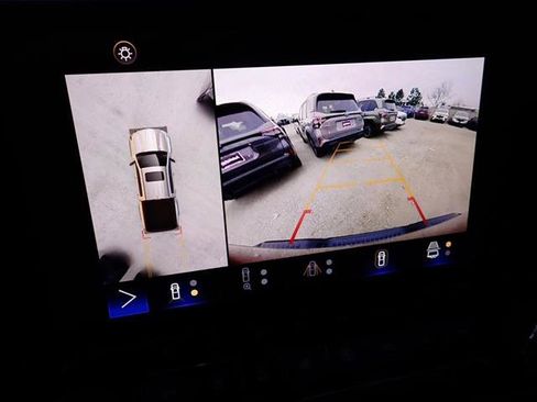 Used 2023 Chevrolet Colorado ZR2 w/ ZR2 Convenience Package III image 22