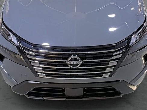 Used 2026 Nissan Rogue SV AWD/4WD image 16