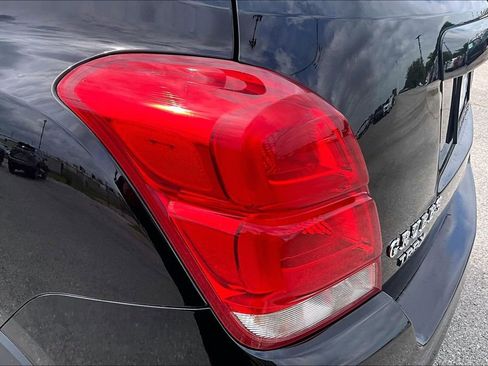 Used 2020 Chevrolet Trax LT w/ LT Convenience Package image 41