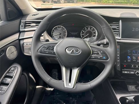Used 2023 INFINITI QX50 Luxe FWD image 17