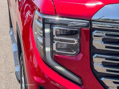 Used 2023 GMC Sierra 1500 Denali AWD/4WD image 7