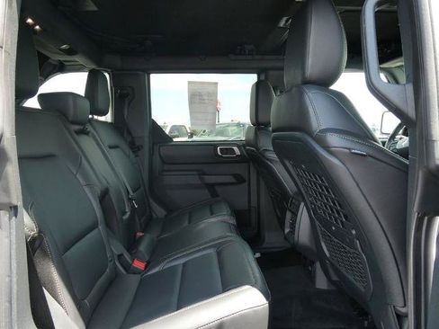 Certified 2025 Ford Bronco Badlands AWD/4WD image 15