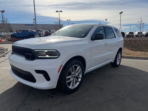 Used 2023 Dodge Durango GT image 3