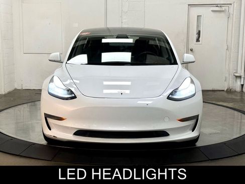 Used 2020 Tesla Model 3 Standard Range Plus RWD image 3