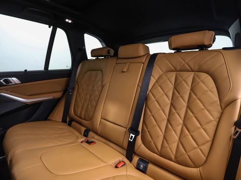 New 2026 BMW X5 xDrive50e w/ Executive Package image 23