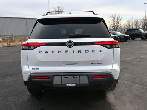 New 2026 Nissan Pathfinder SL image 7