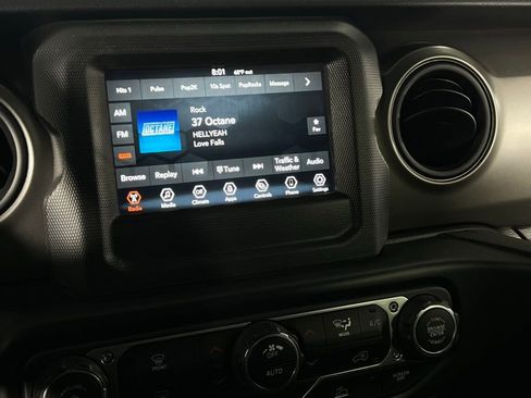 Used 2021 Jeep Wrangler Unlimited Sport image 18