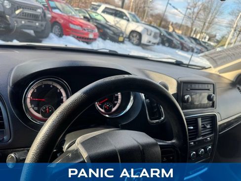 Used 2014 RAM C/V Tradesman FWD image 19