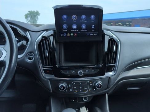 Used 2021 Chevrolet Traverse LT FWD image 19