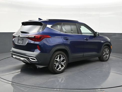 Used 2021 Kia Seltos EX AWD/4WD image 5