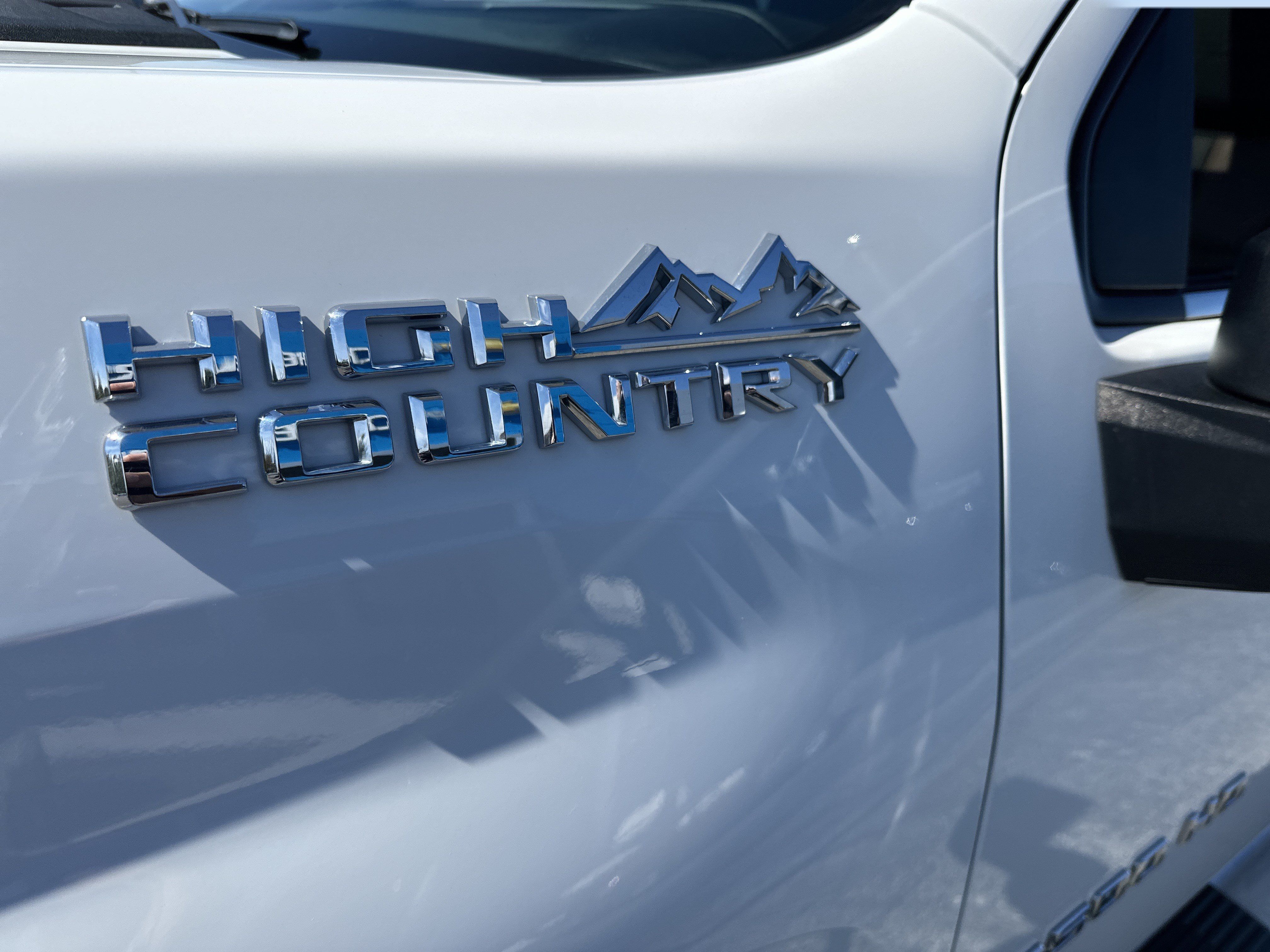 Used 2023 Chevrolet Silverado 3500 High Country w/ Z71 Off-Road Package AWD/4WD image 5