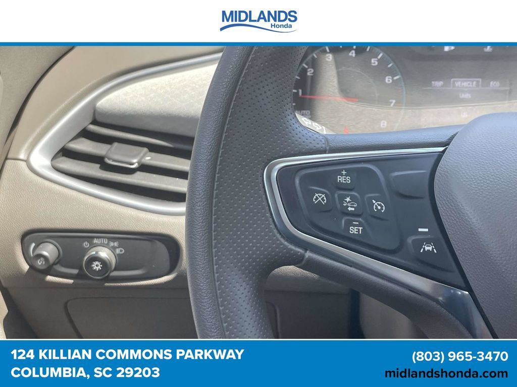Used 2025 Chevrolet Malibu LT FWD image 20