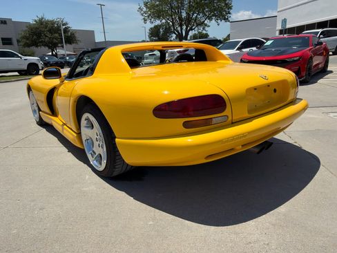 Used 2001 Dodge Viper RT/10 RWD image 3